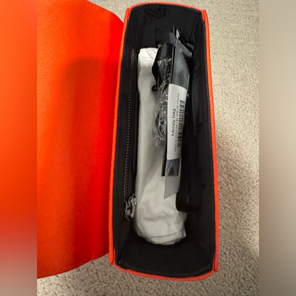 Marcell Von Berlin Flame Colored Money Bag Purse - Picture 11 of 11